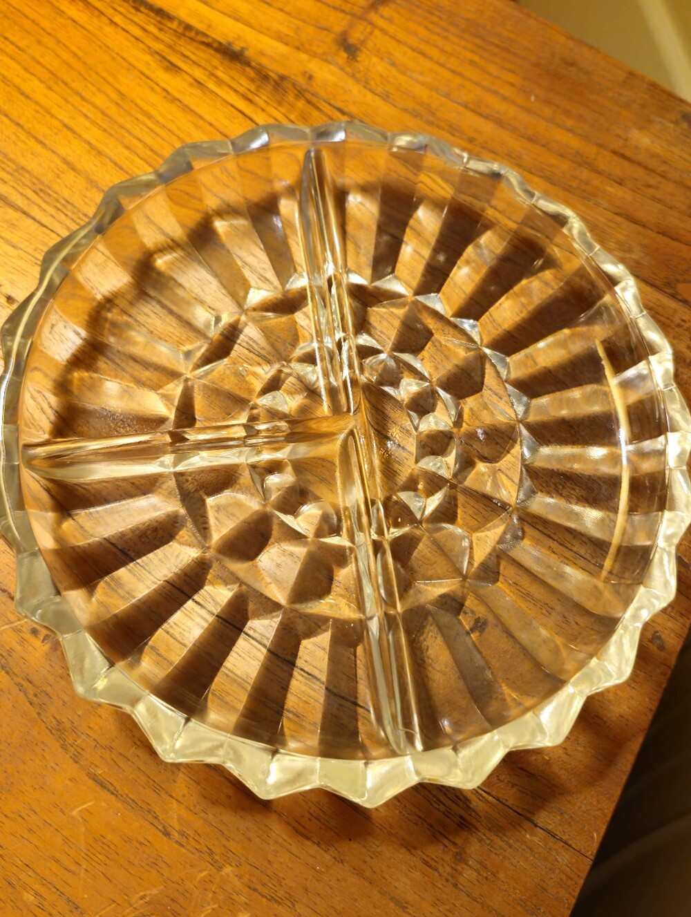 VINTAGE GLASS REL7SH TRAY